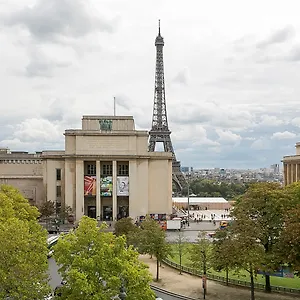 Western Au Trocadero Hotel
