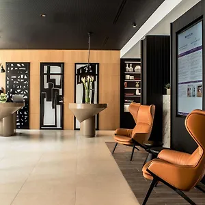 מלון Mercure 17 Batignolles, פריז