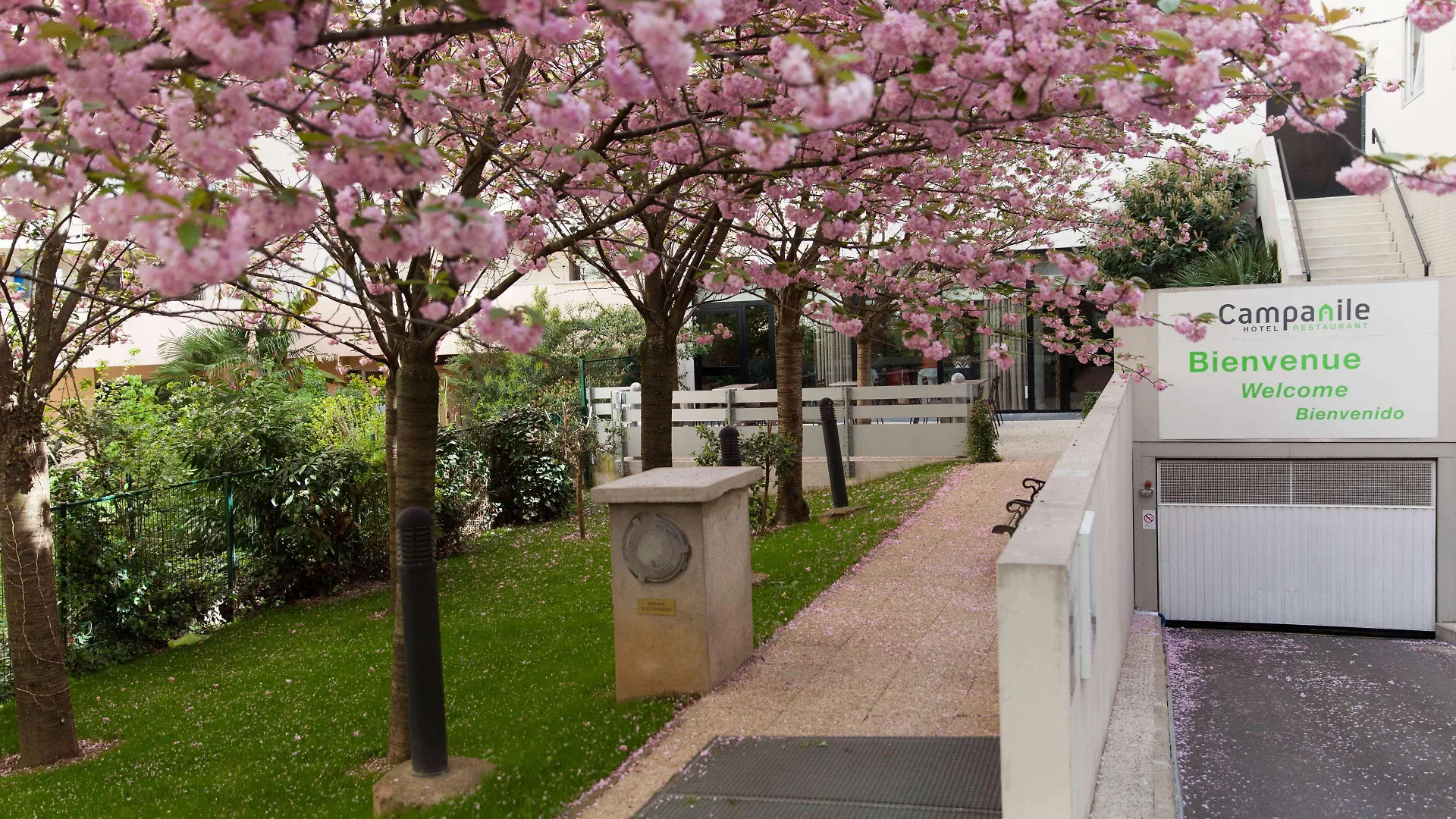 Campanile Prime Paris 19 - La Villette 3*,  France