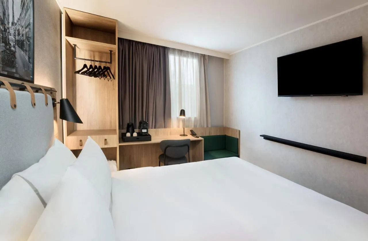 Campanile Prime Paris 19 - La Villette 3*,  France